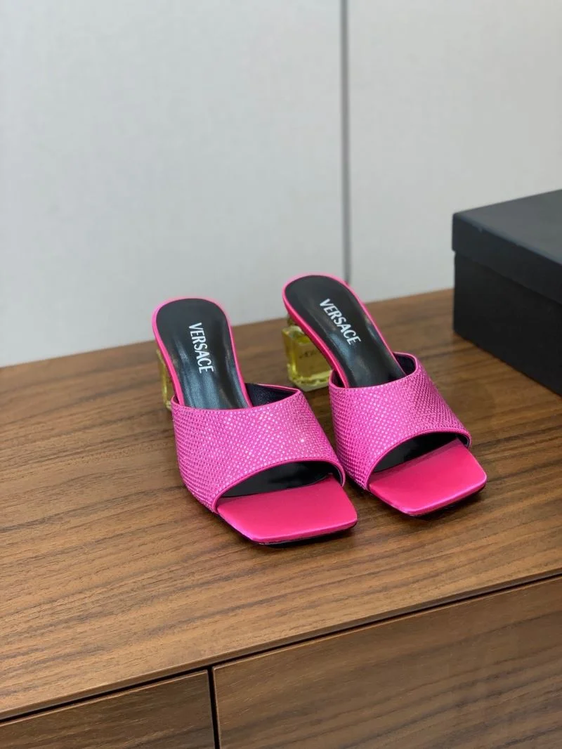 Versace Slippers Minimalist 37429