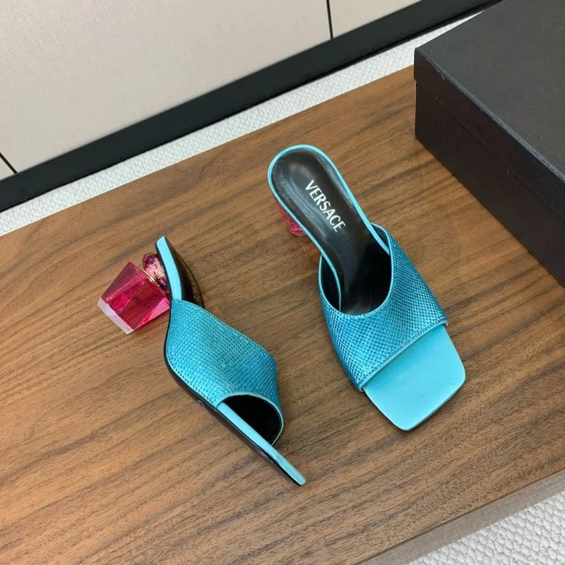 Effortless Versace Slippers 37409
