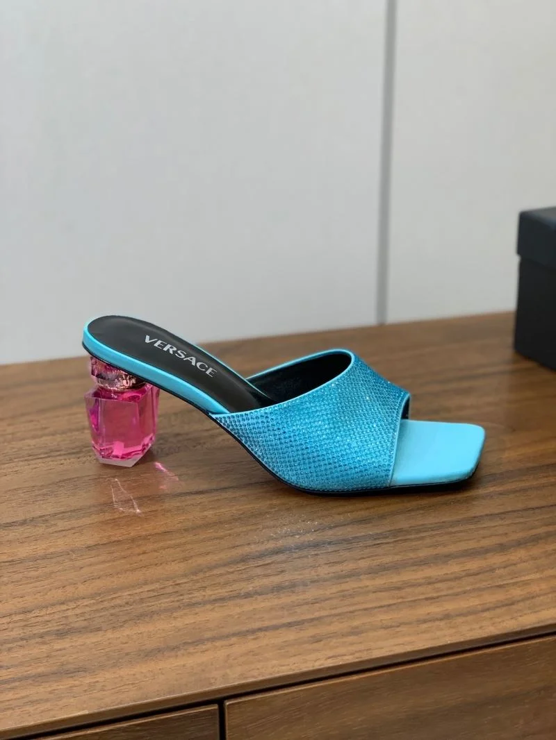 Effortless Versace Slippers 37409