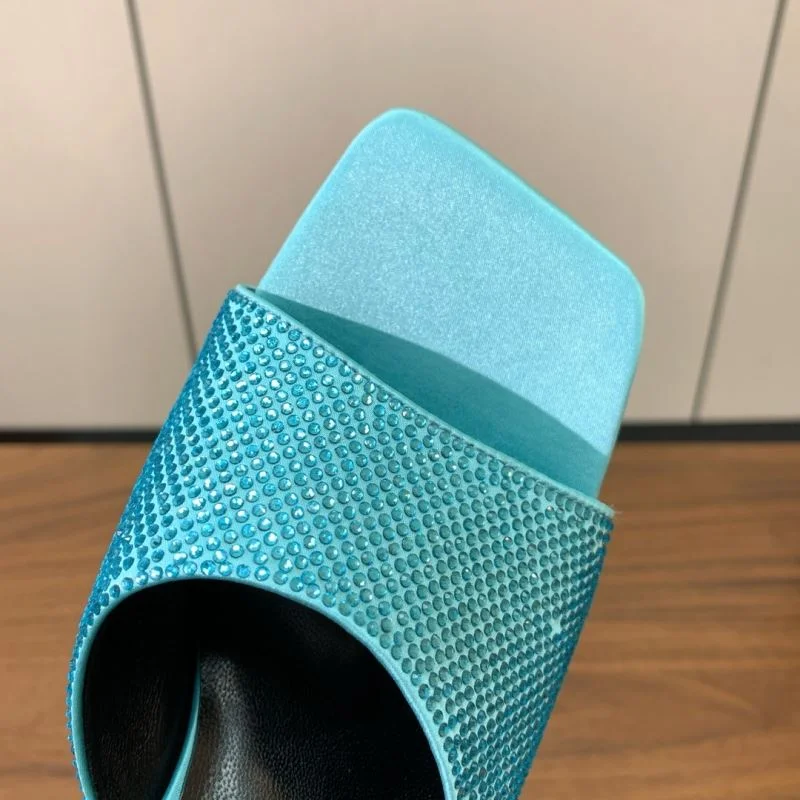 Effortless Versace Slippers 37409