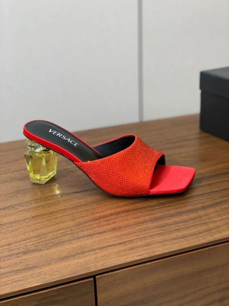 Versace Slippers Durable 37415