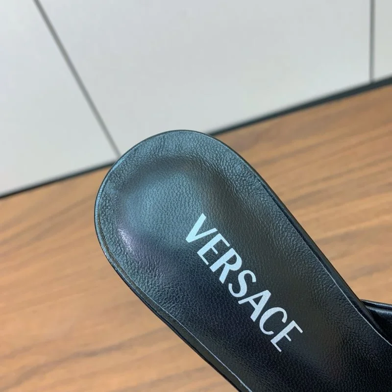 Comfortable Versace Slippers 37424