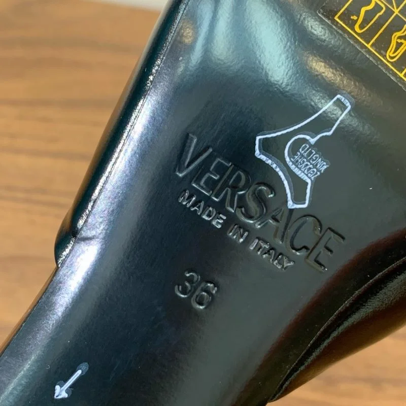 Comfortable Versace Slippers 37424