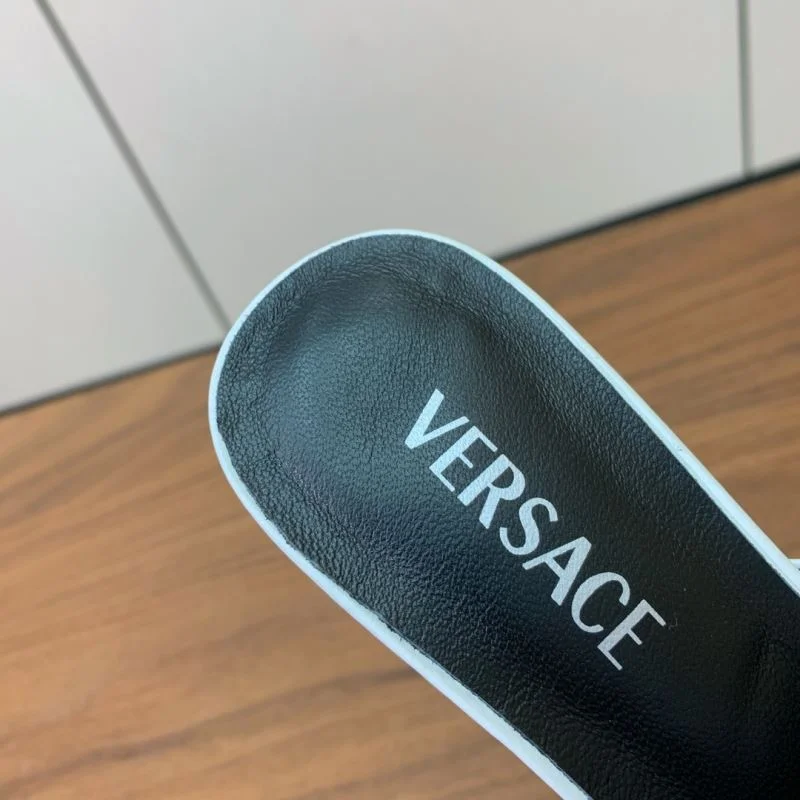 ModernLook Versace Slippers 37427