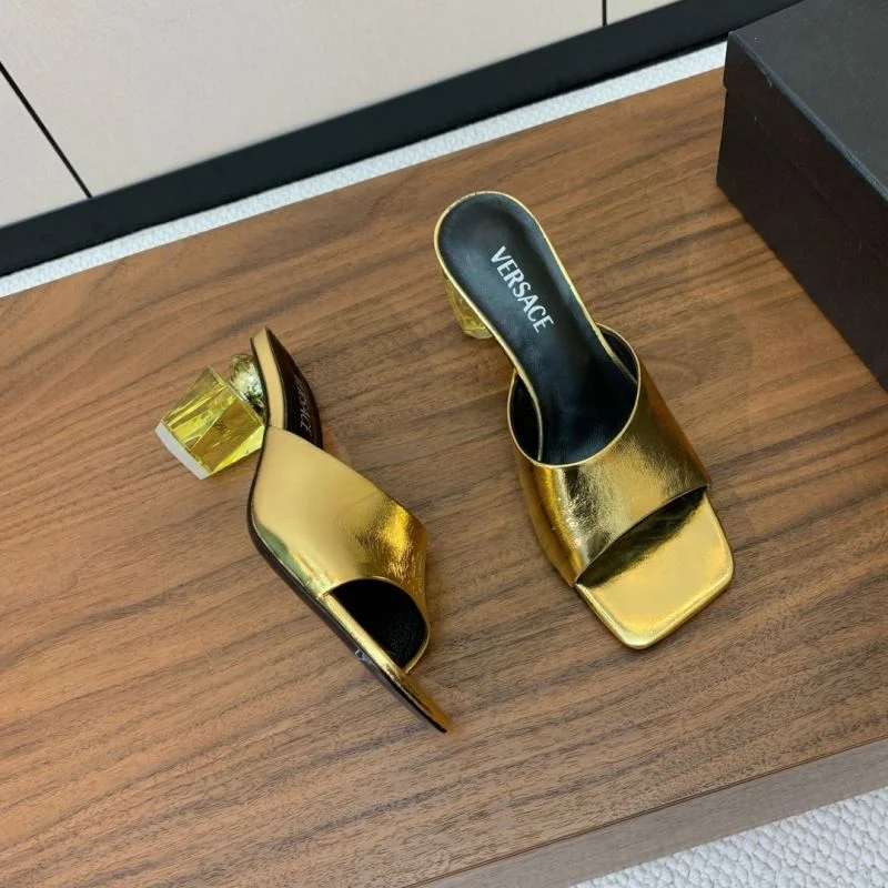 Versace Slippers EasyMatch 37400
