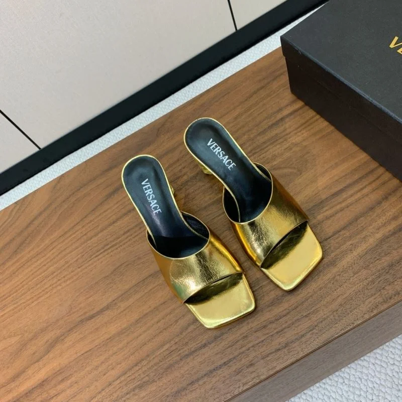 Versace Slippers EasyMatch 37400
