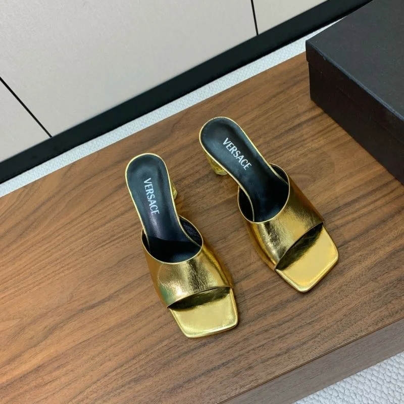 Versace Slippers EasyMatch 37400