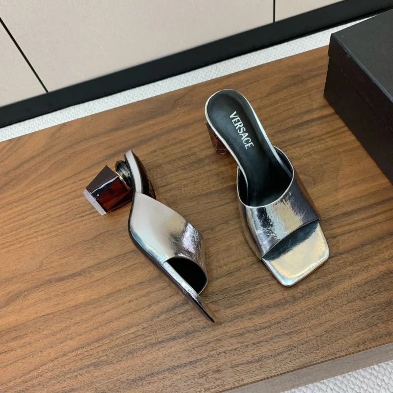 Versace Slippers Refined 37403