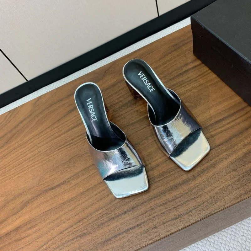 Versace Slippers Refined 37403