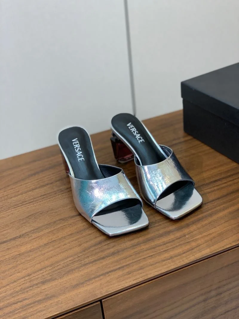 Versace Slippers Refined 37403