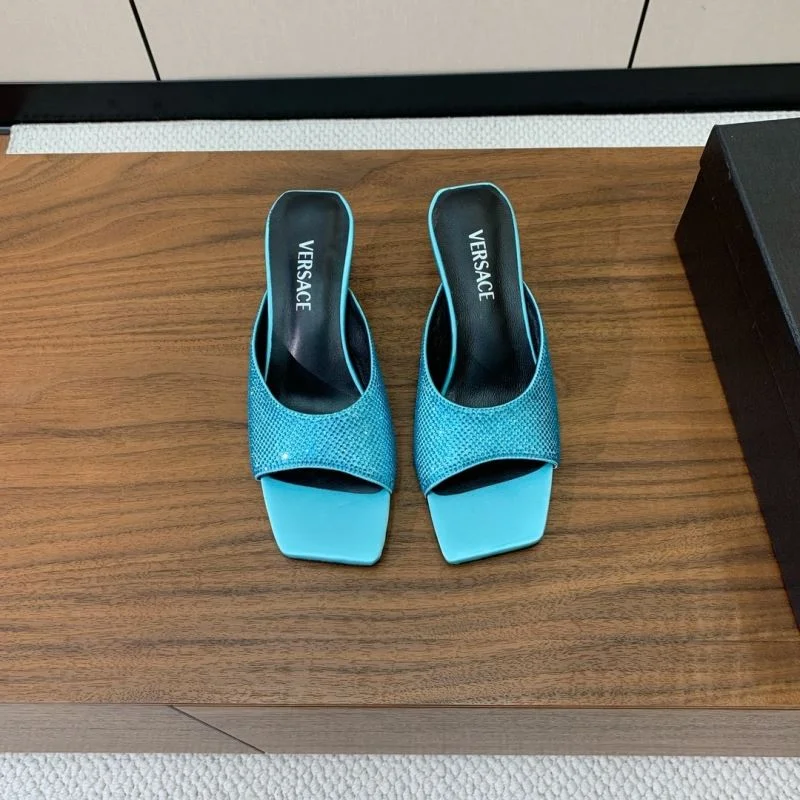 Compact Versace Slippers 37420