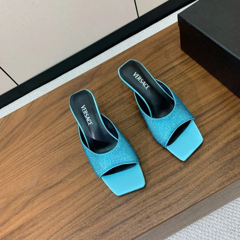 Compact Versace Slippers 37420
