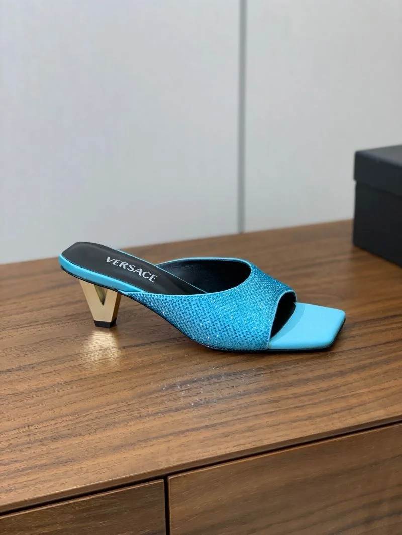 Compact Versace Slippers 37420