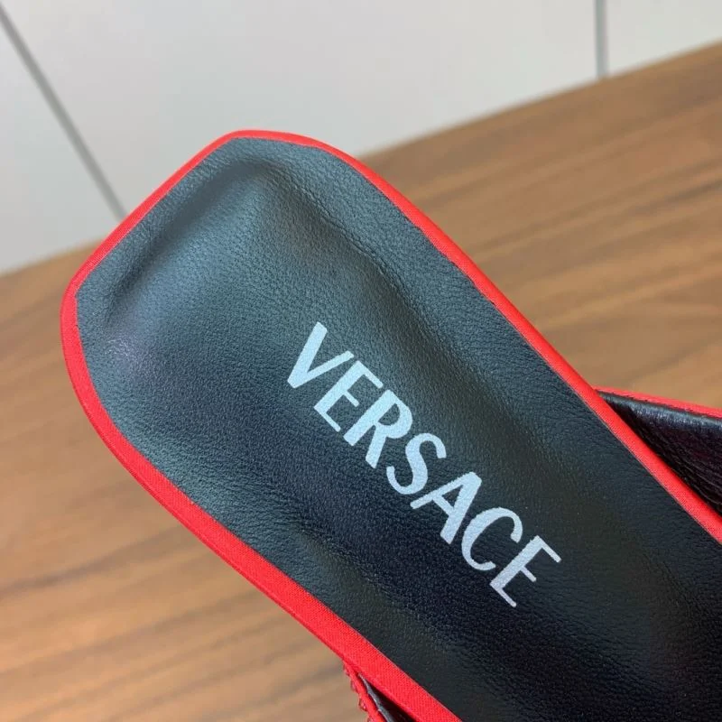 Comfortable Versace Slippers 37423
