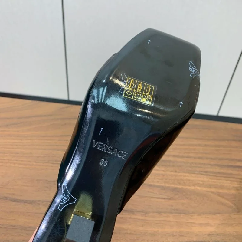 HighPerformance Versace Slippers 37421