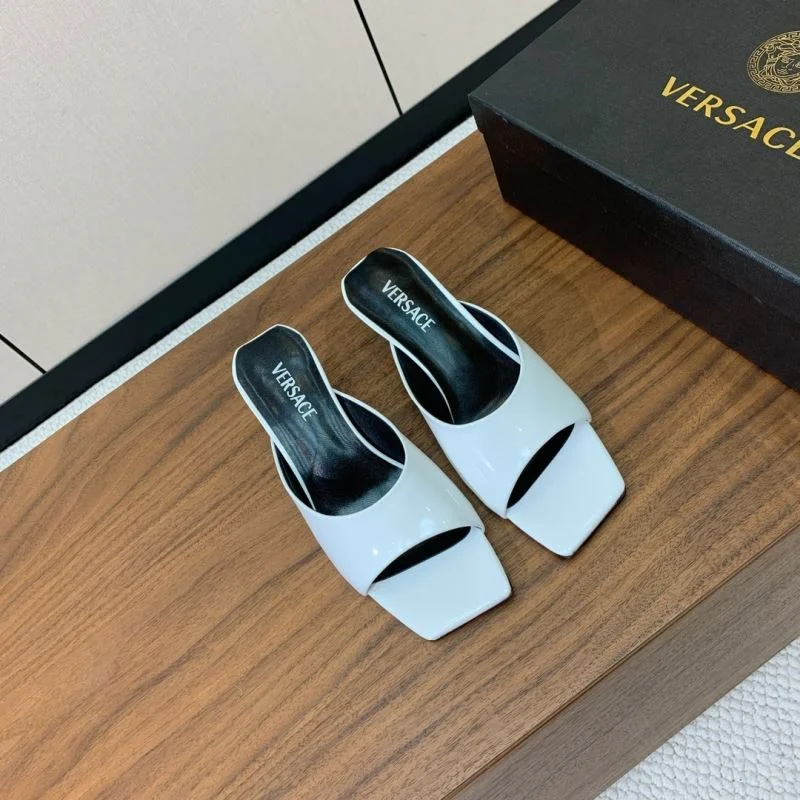 Attractive Versace Slippers 37419