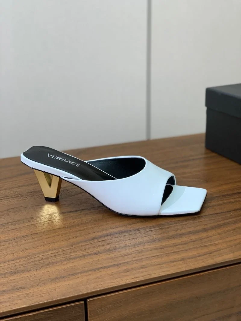 Attractive Versace Slippers 37419