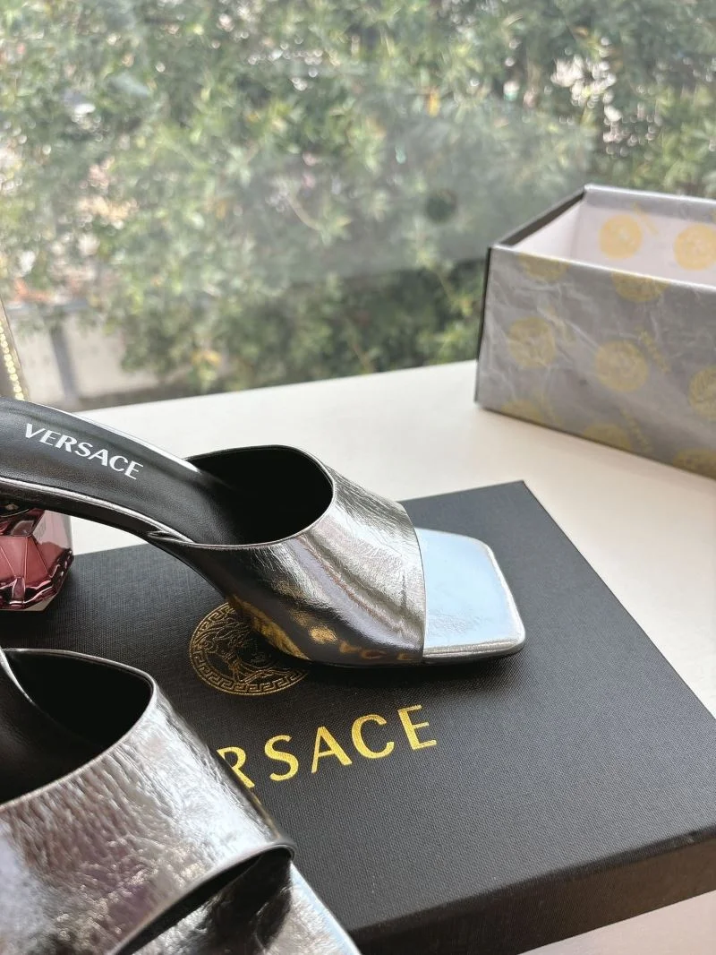 Lightweight Versace Slippers 37378