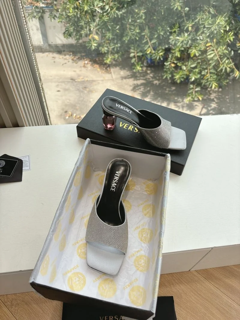 Versace Slippers Contemporary 37362