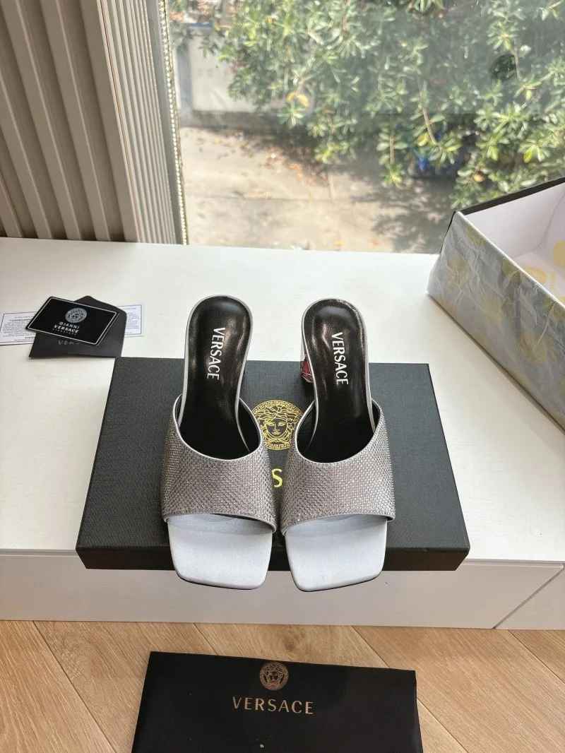 Versace Slippers Contemporary 37362
