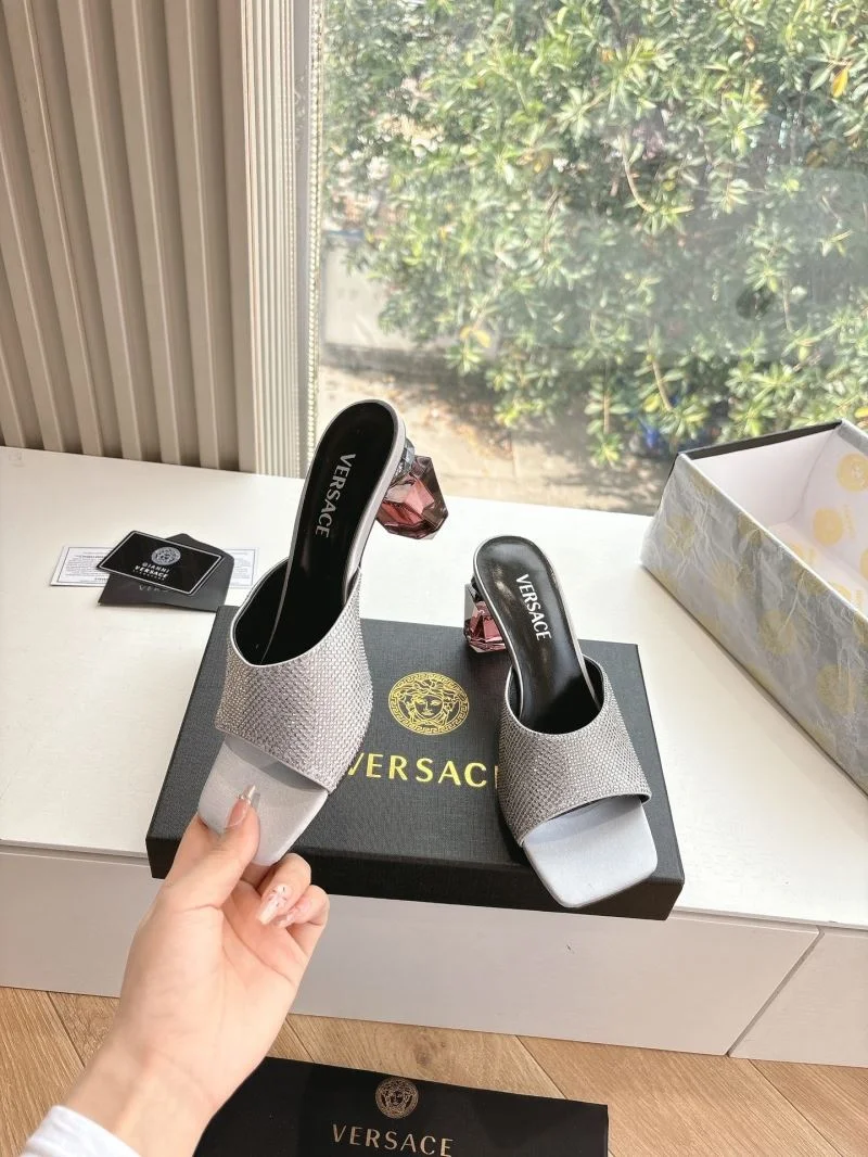 Versace Slippers Contemporary 37362