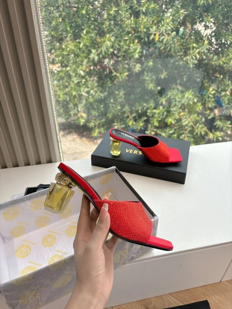 Versace Slippers TimelessDesign 37370