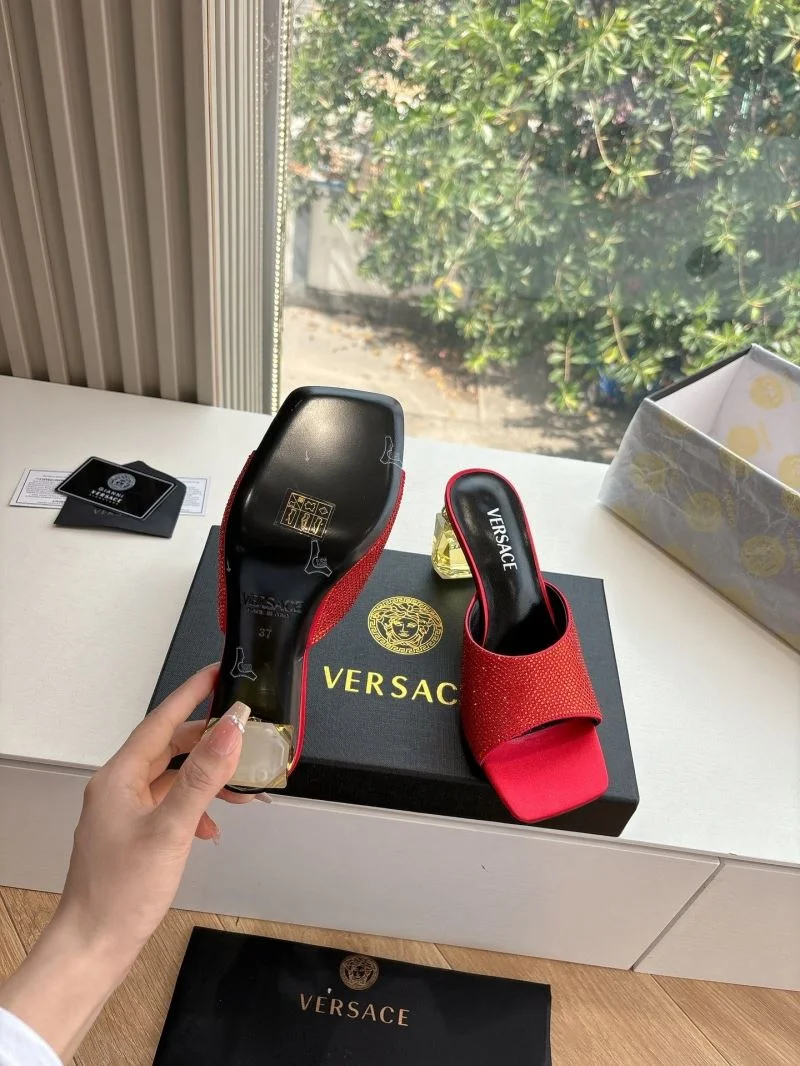 Versace Slippers TimelessDesign 37370