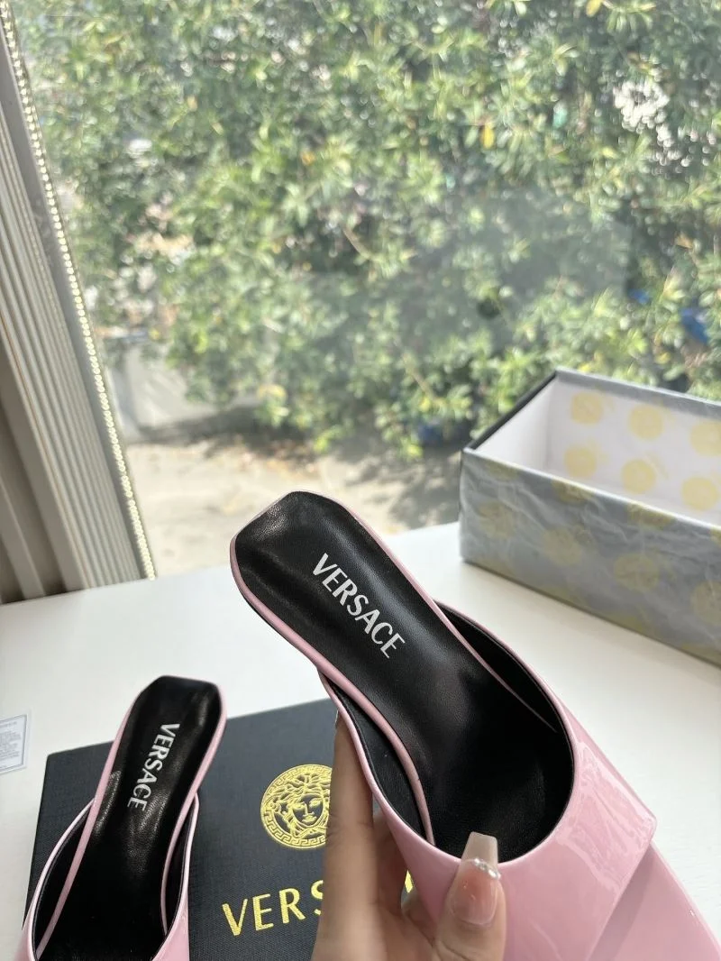 Versace Slippers Compact 37371