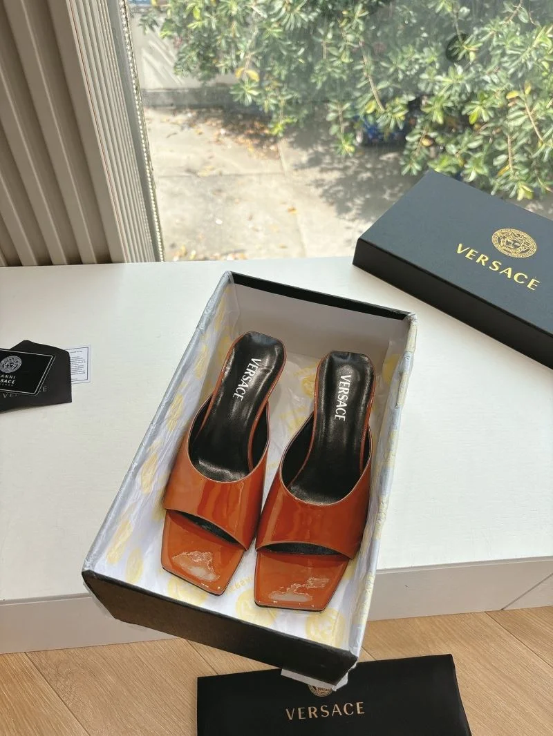 Timeless Versace Slippers 37357