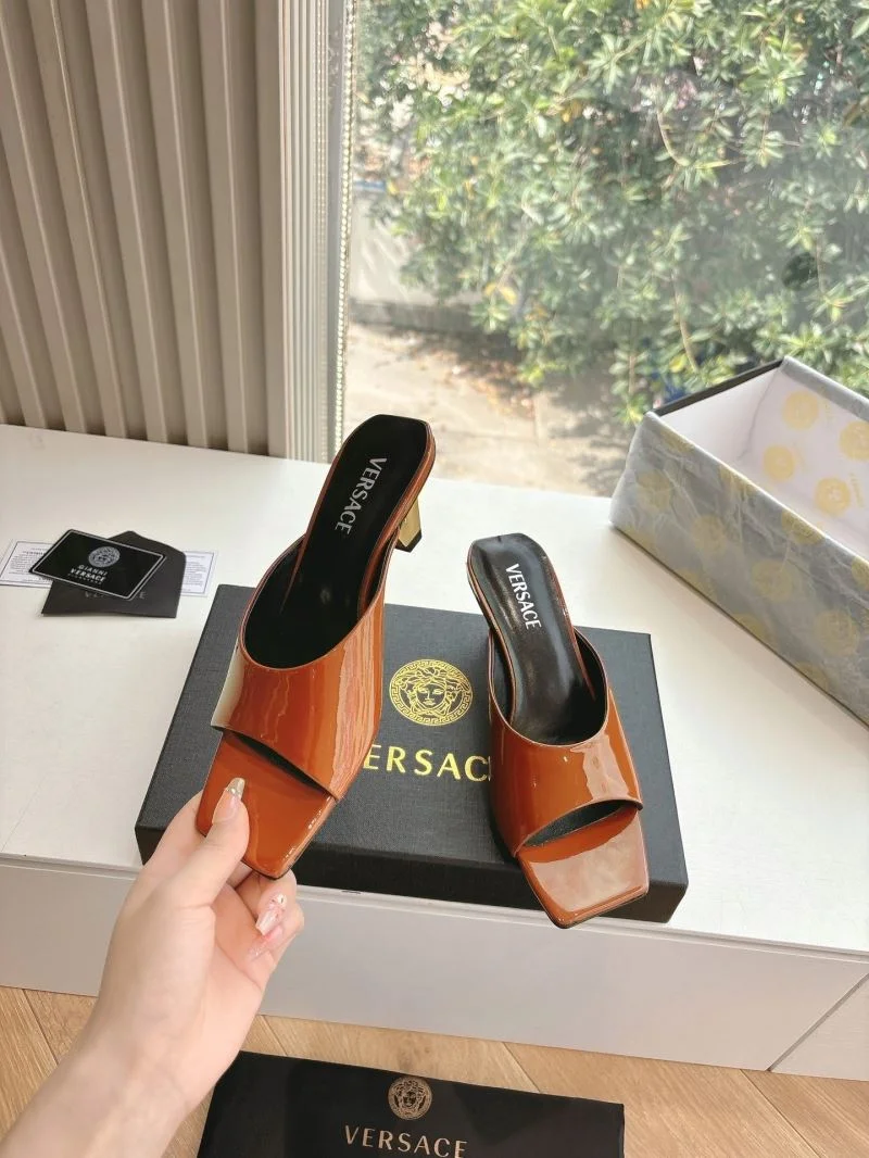 Timeless Versace Slippers 37357
