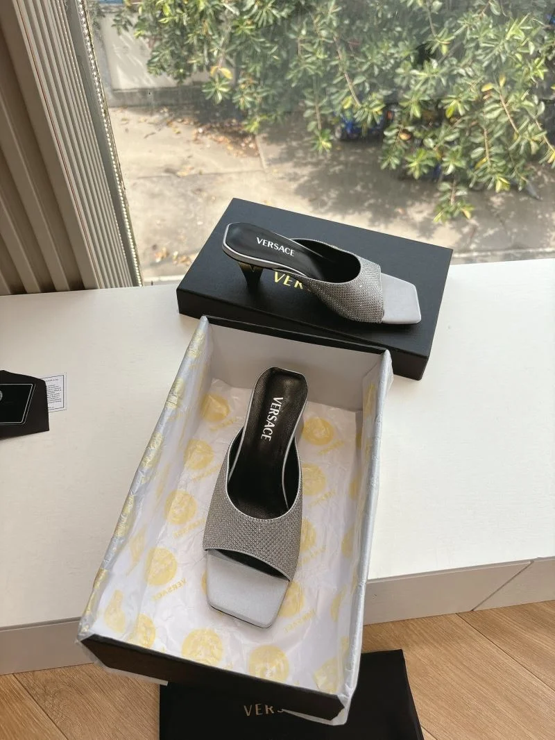 Versace Slippers RelaxedFit 37356