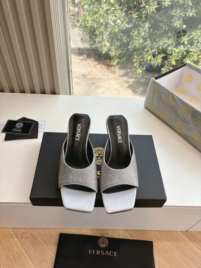 Versace Slippers RelaxedFit 37356