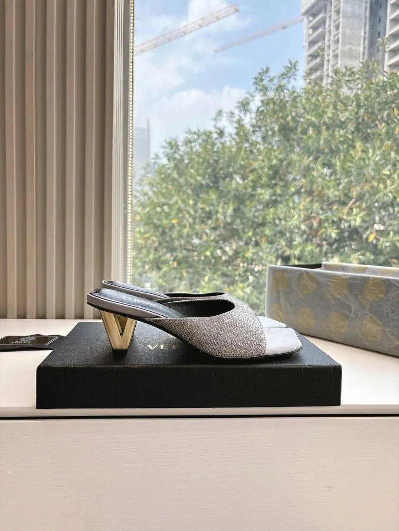 Versace Slippers RelaxedFit 37356