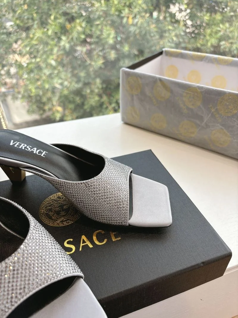Versace Slippers RelaxedFit 37356