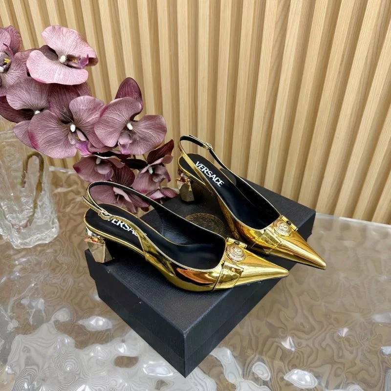 Versace Slippers WaterResistant 37335