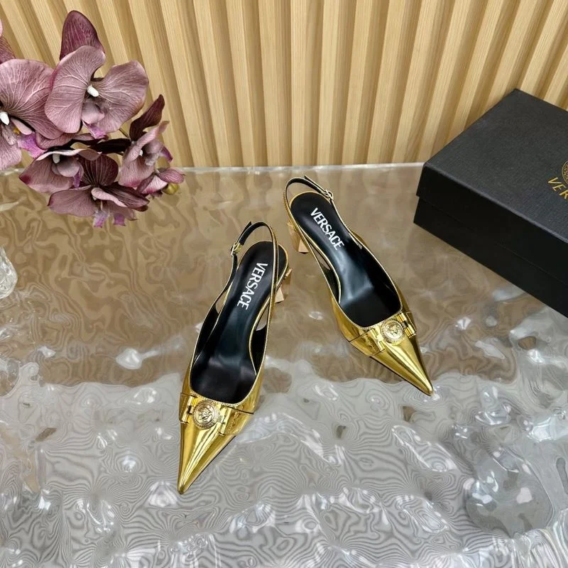 Versace Slippers WaterResistant 37335