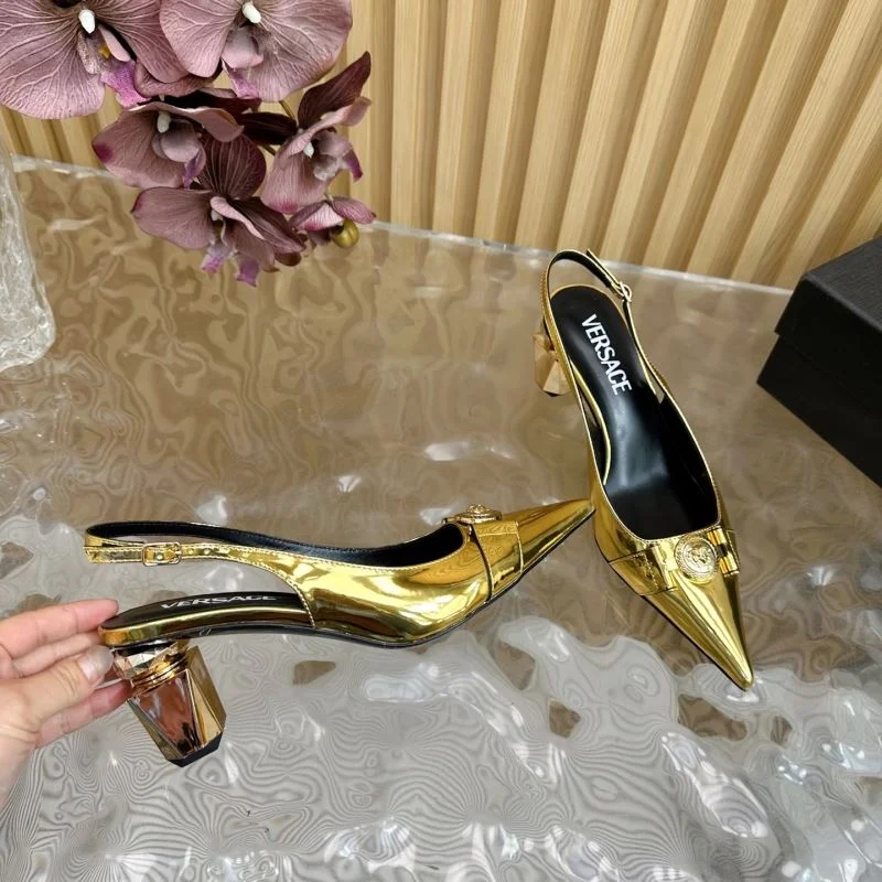 Versace Slippers WaterResistant 37335