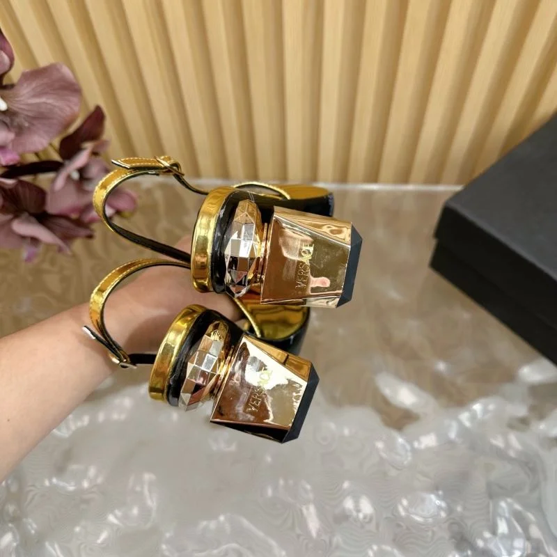 Versace Slippers WaterResistant 37335