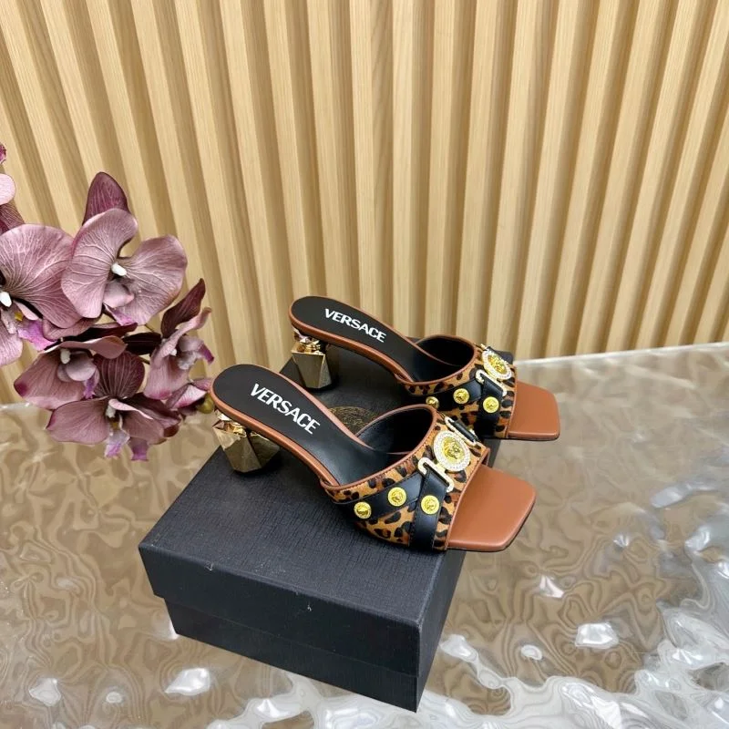 Versace Slippers Sophisticated 37350