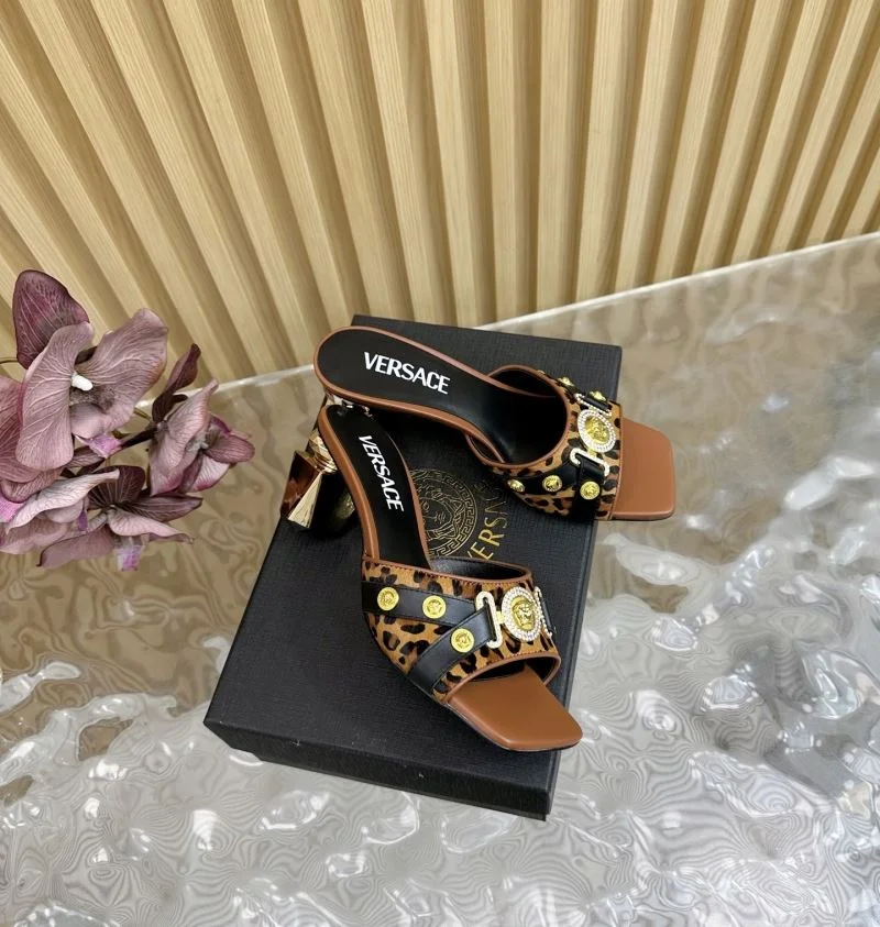Versace Slippers Sophisticated 37350