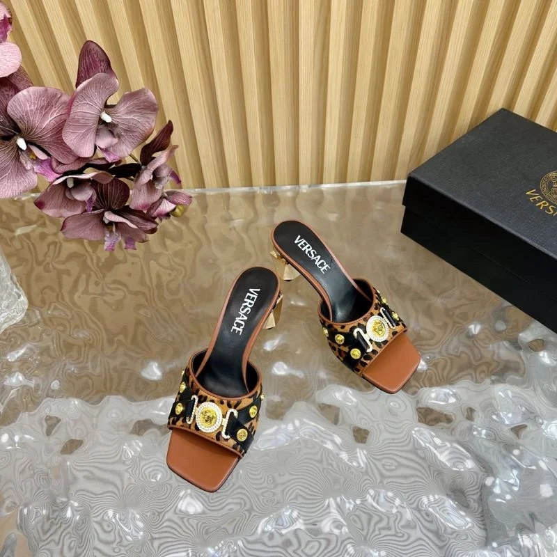 Versace Slippers Sophisticated 37350