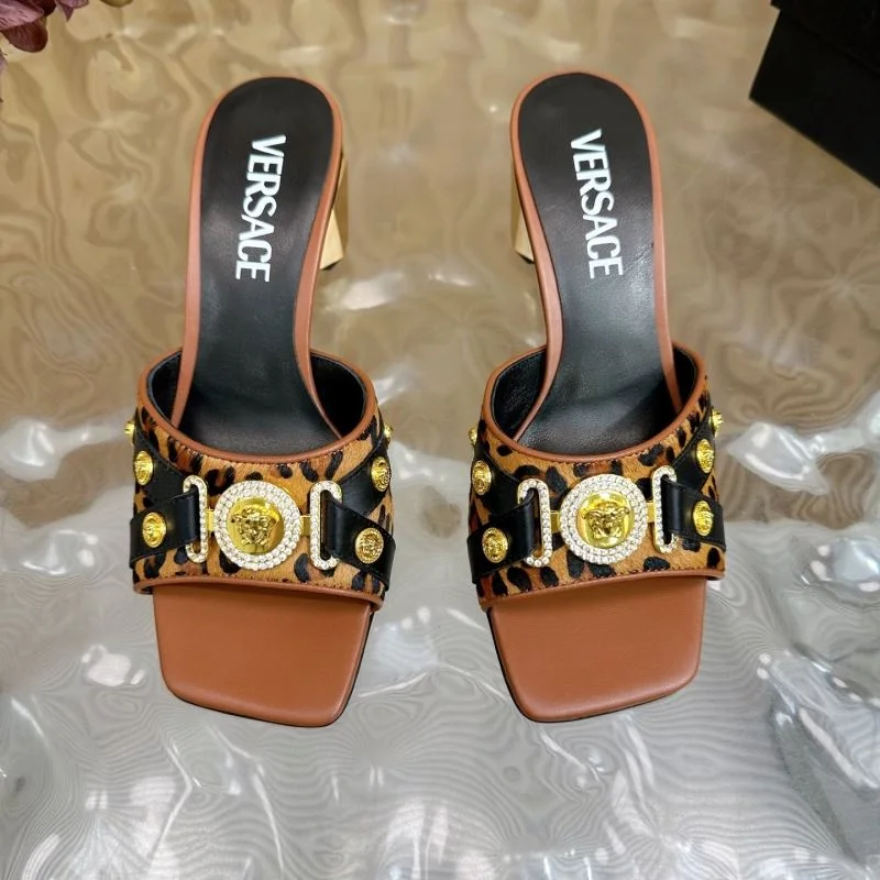 Versace Slippers Sophisticated 37350