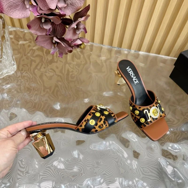 Versace Slippers Sophisticated 37350