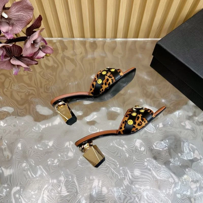Versace Slippers Sophisticated 37350
