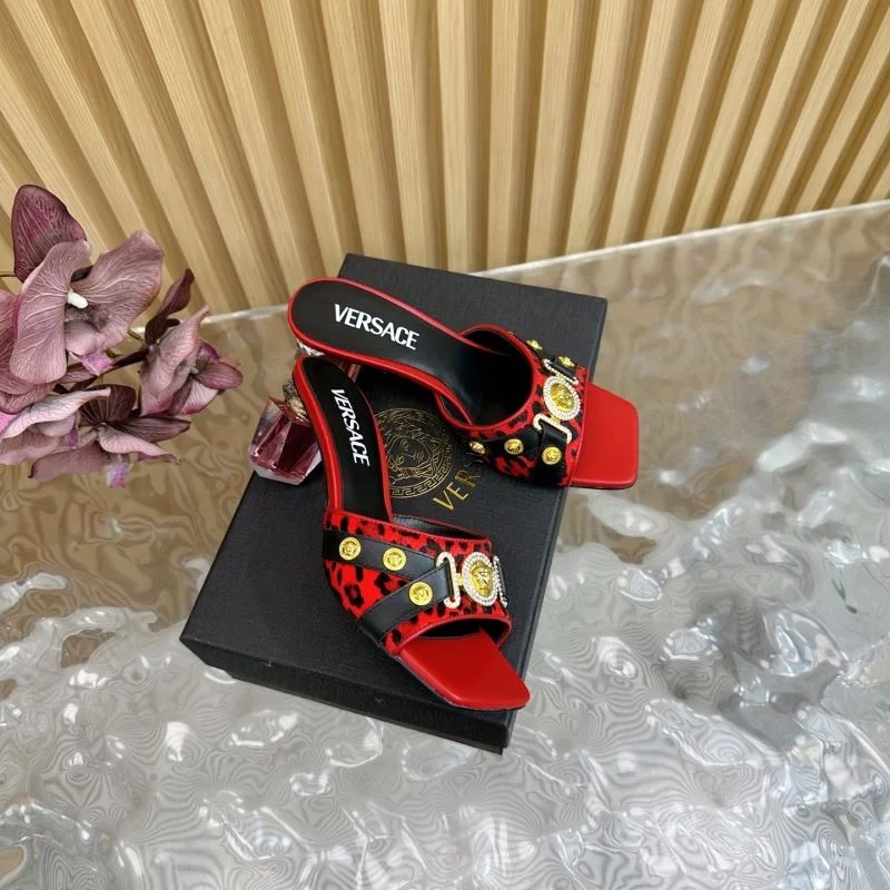 Sleek Versace Slippers 37339