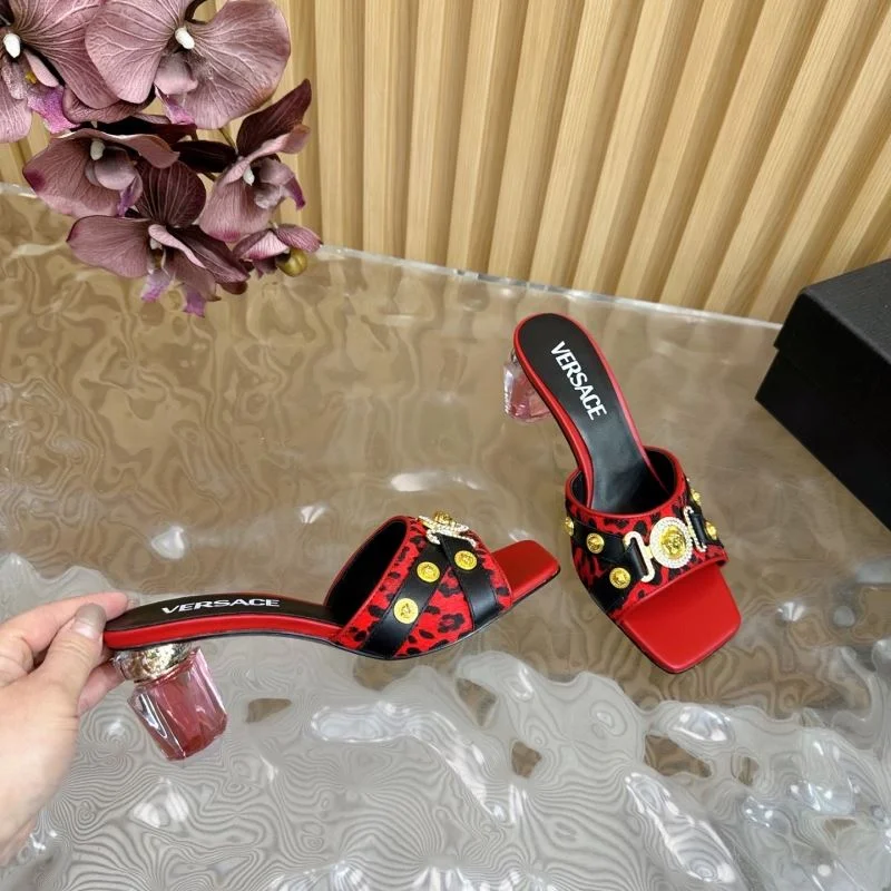 Sleek Versace Slippers 37339
