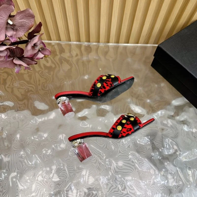 Sleek Versace Slippers 37339