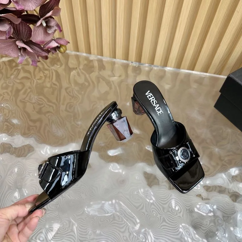 Versace Slippers Youthful 37340