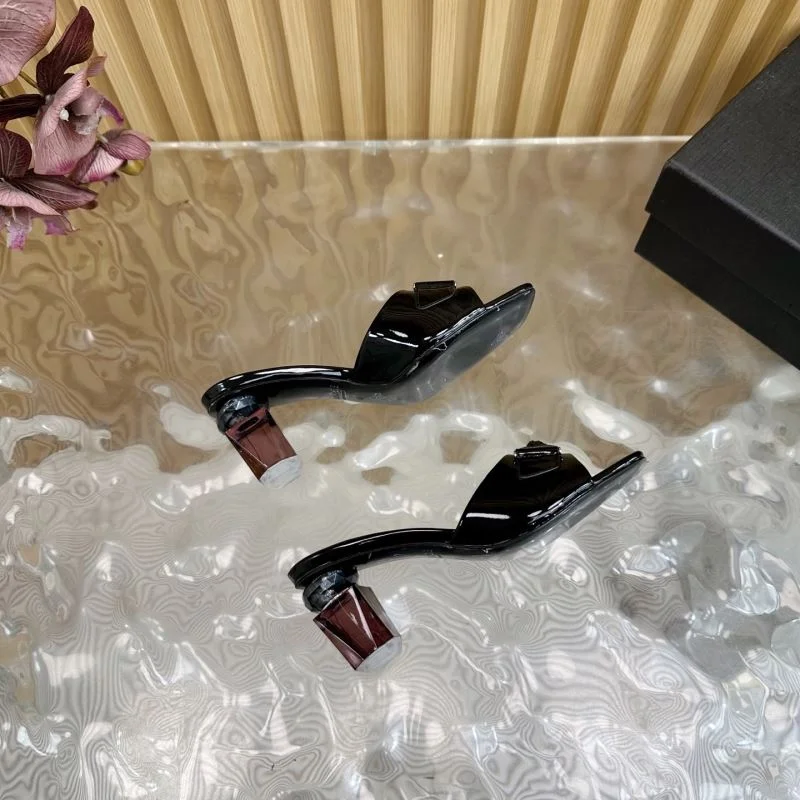 Versace Slippers Youthful 37340