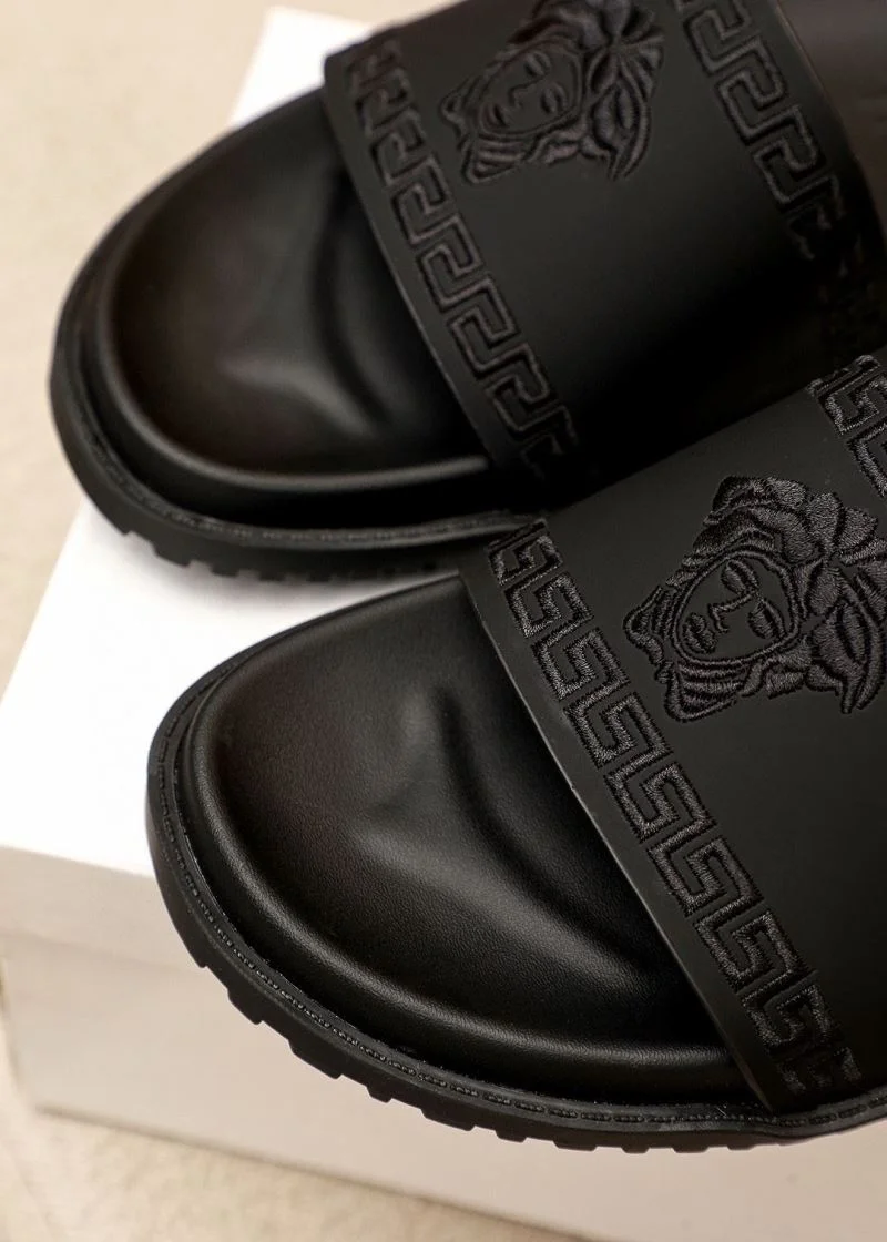 Versace Slippers FreshLook 37499